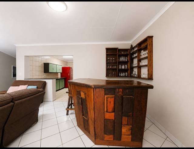 3 BEDROOM HOUSE FOR SALE IN FALCON RIDGE